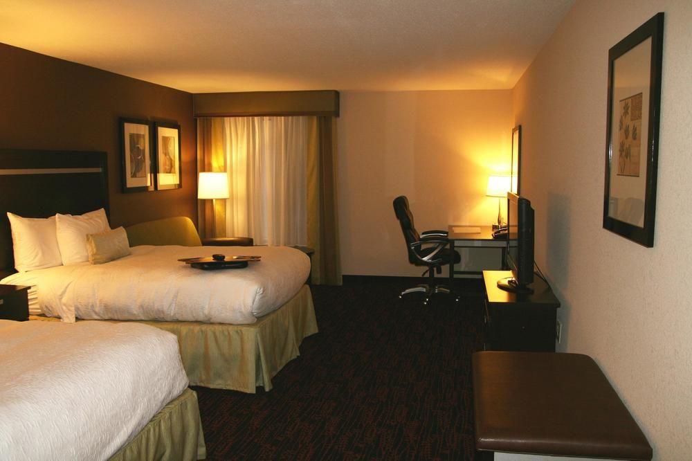 Hampton Inn Jericho - Westbury Eksteriør bilde