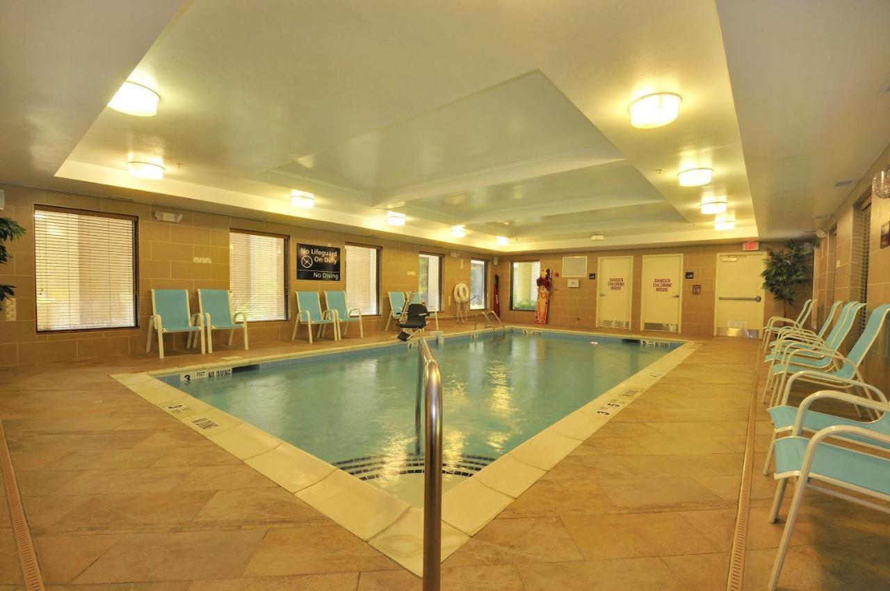Hampton Inn Jericho - Westbury Eksteriør bilde