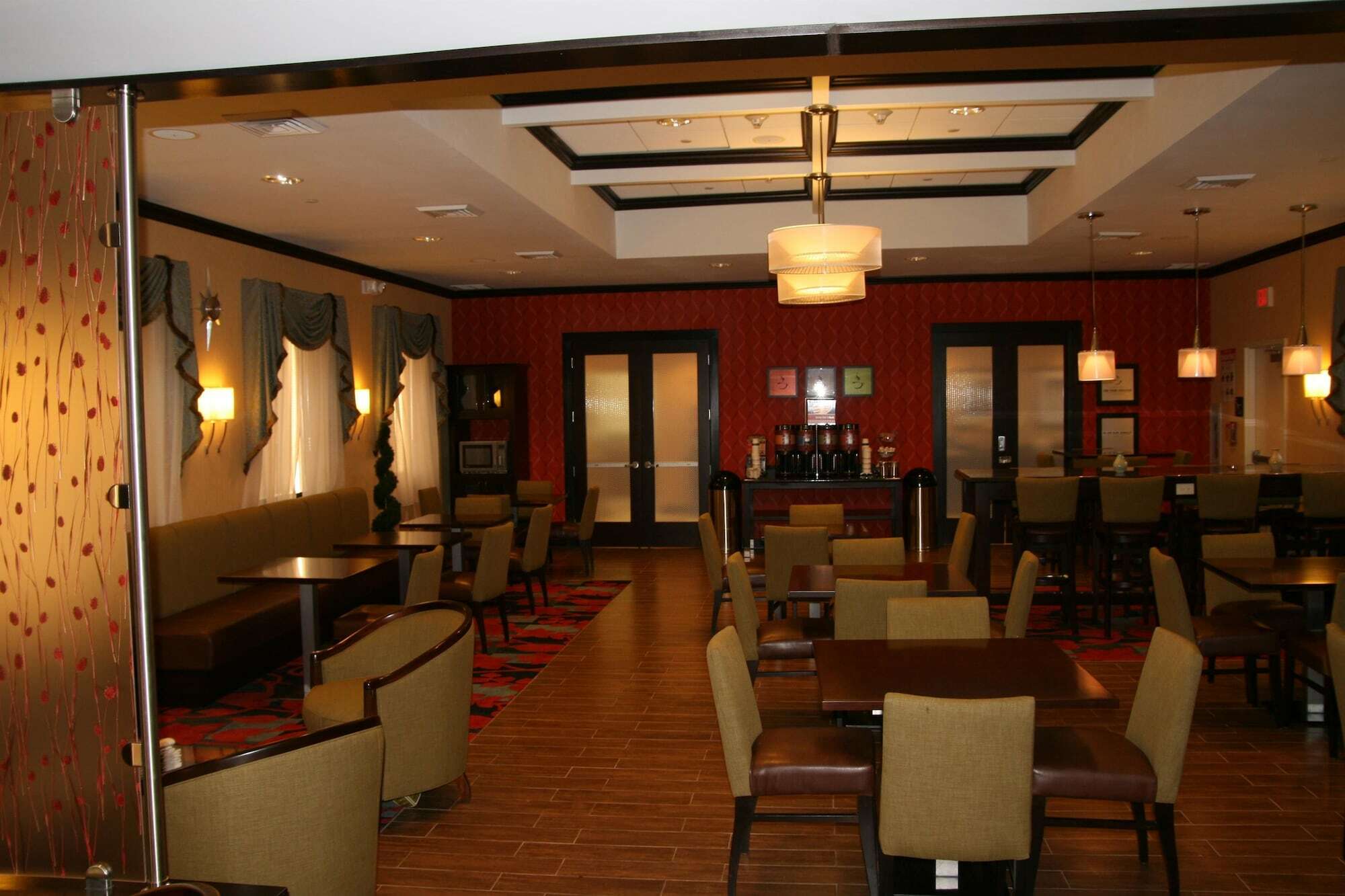 Hampton Inn Jericho - Westbury Restaurant bilde